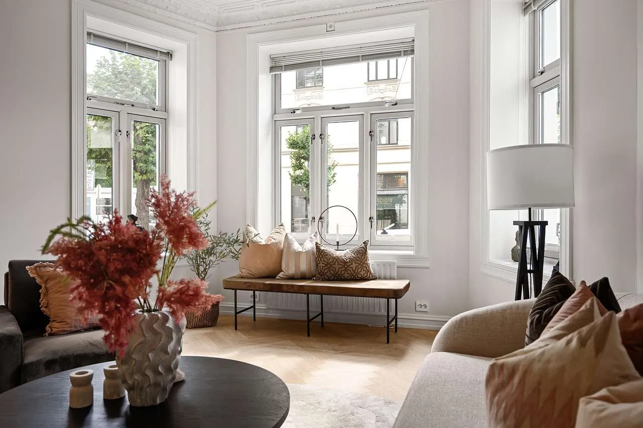 Home Window Tinting: Benefits, Types, and Expert Tips